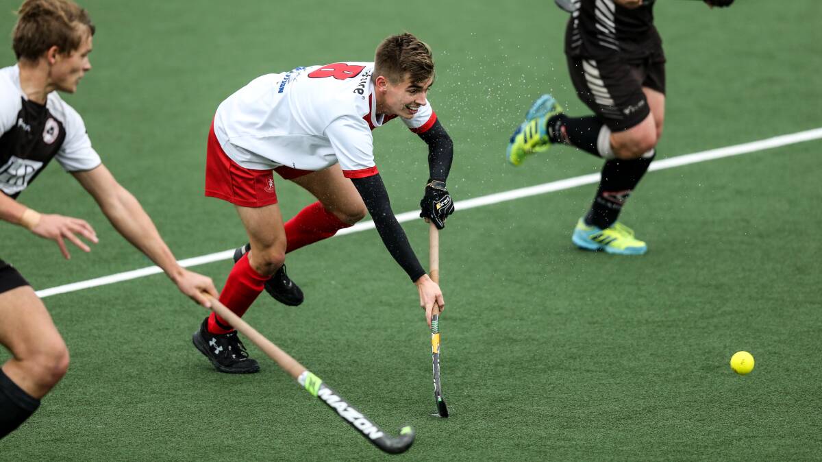 Hockey: Tom Duck scores five goals as second-placed Souths beat University