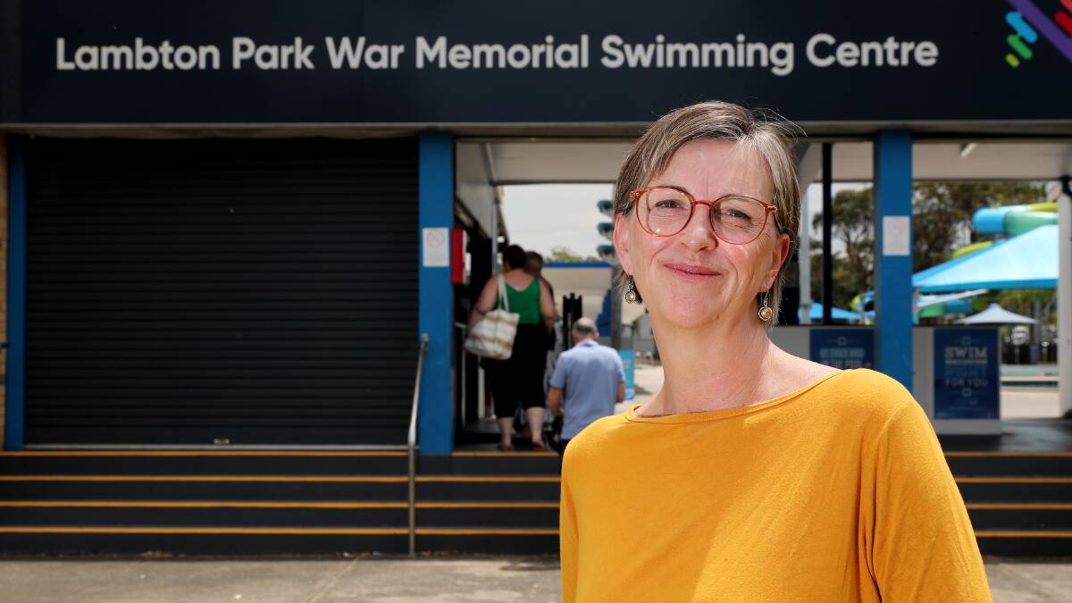 We Love Lambton Pool Alliance convener Anna Glasby outside Lambton pool in 2022. Picture by Peter Lorimer 