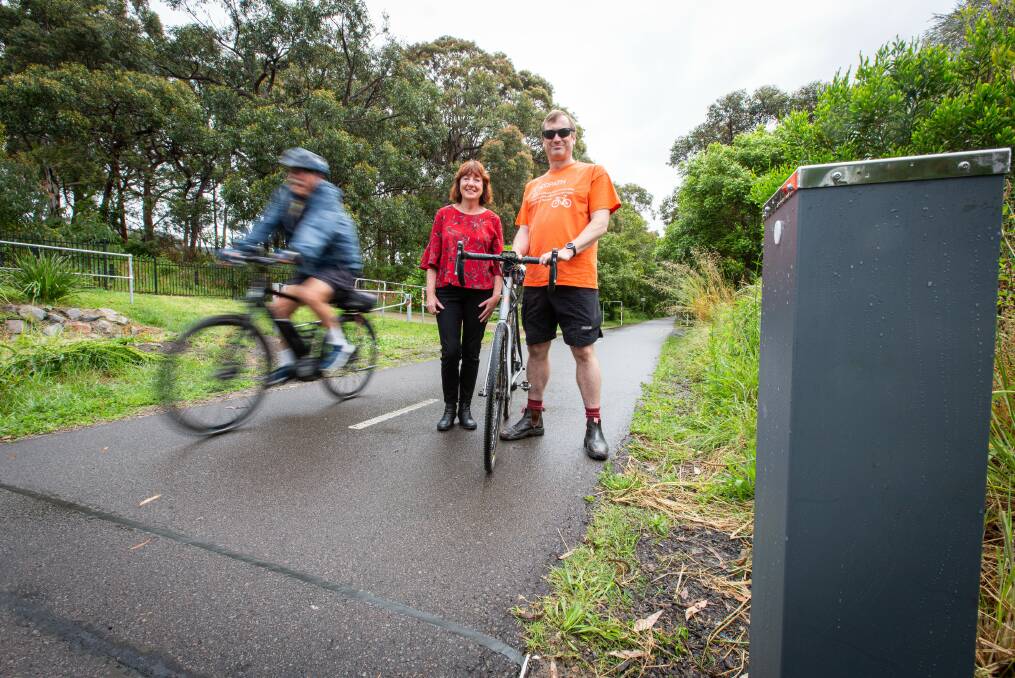 ON A ROLL: Lake Macquarie mayor Kay Fraser and Newcastle Cycleways Movement vice president Peter Lee. Cr Fraser said the sensors could help firm up anecdotal reports of higher usage during COVID-19.