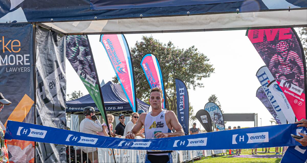 Maitland triathlete Monty Dixon was a comfortable winner in the 2023 Sparke Helmore Triathlon in Newcastle on Sunday. Picture by Lee Pigott