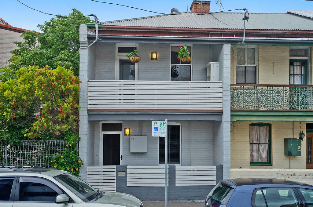 In Cooks Hill, a terrace at 45 Railway Street marketed for $730,000 to $780,000 was secured under the hammer for $830,000.