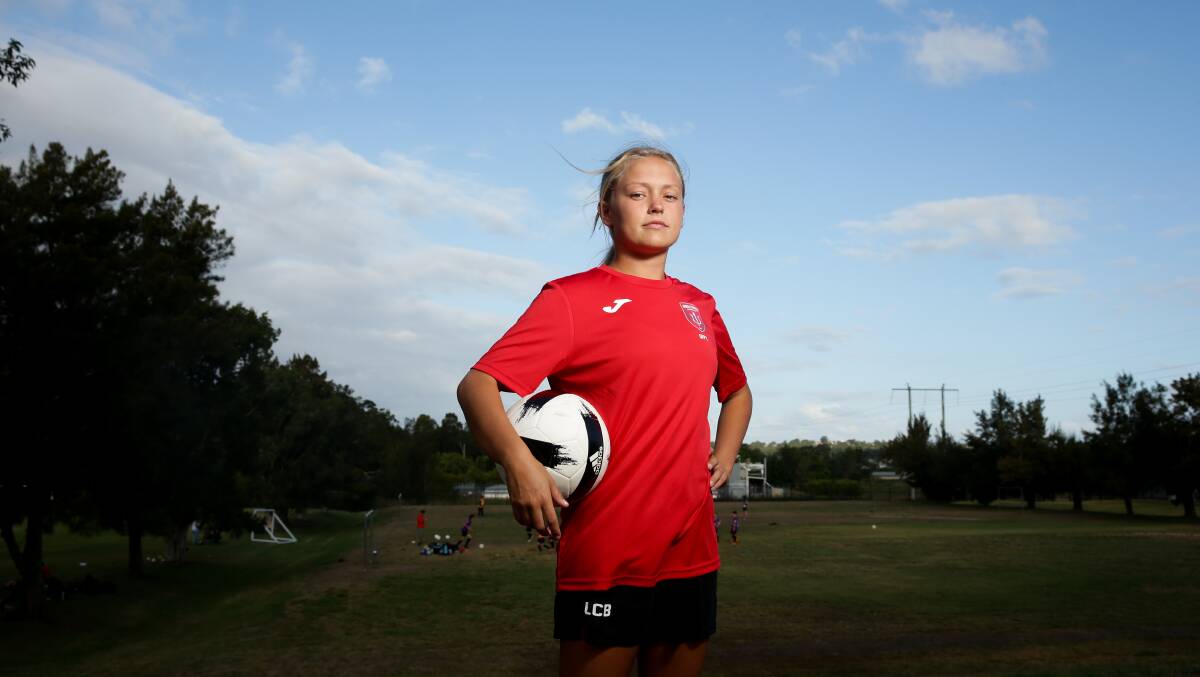 Libby Copus-Brown, pictured during her last season playing in Northern NSW Football's women's top-flight competition in 2019. The Western Sydney Wanderers midfield has signed with Newcastle Olympic. Picture: Jonathan Carroll