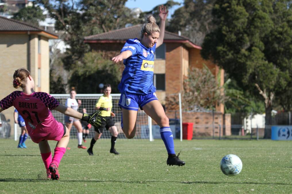 Newcastle Olympic v Warners Bay in round five of Herald WPL at Darling Street Oval on Sunday. Pictures by Jeff Keating