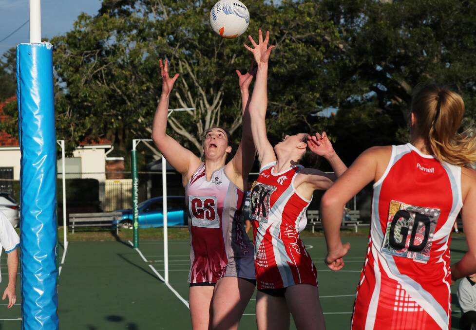 CLOSE: Little has separated minor premiers Souths and second-placed University of Newcastle this Newcastle championship netball season. Picture: Peter Lorimer