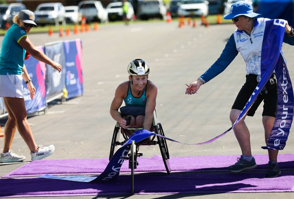 Lauren Parker wins the 2023 Para-triathlon title at Stockton. Picture by Jonathan Carroll
