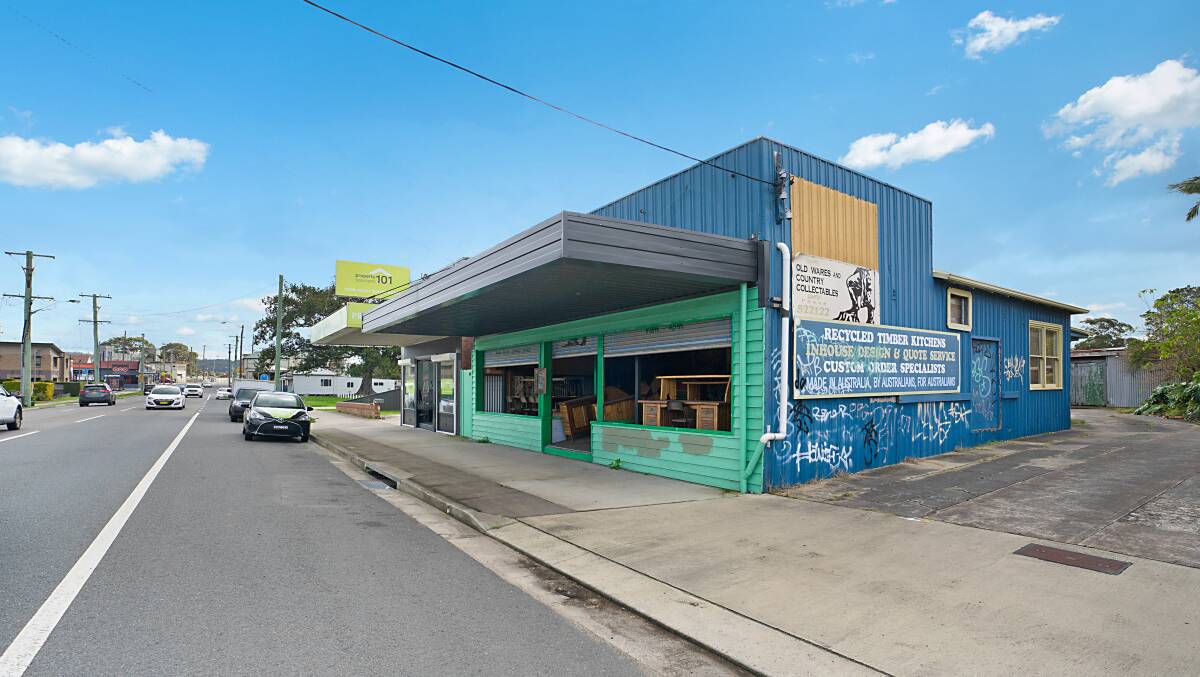 OPPORTUNITY: This property on Glebe Road has residential development potential with holding income of around $14,524.92 gross plus GST.