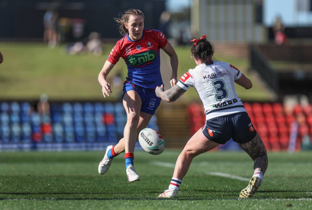 Knights fullback Tamika Upton grubber kicks before scoring against the Sydney Roosters this season. Picture by Marina Neil