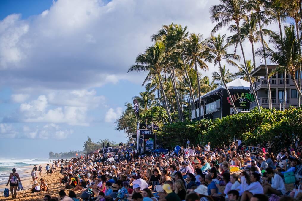The crowd on the beach at Pipeline. Picture: World Surf League 