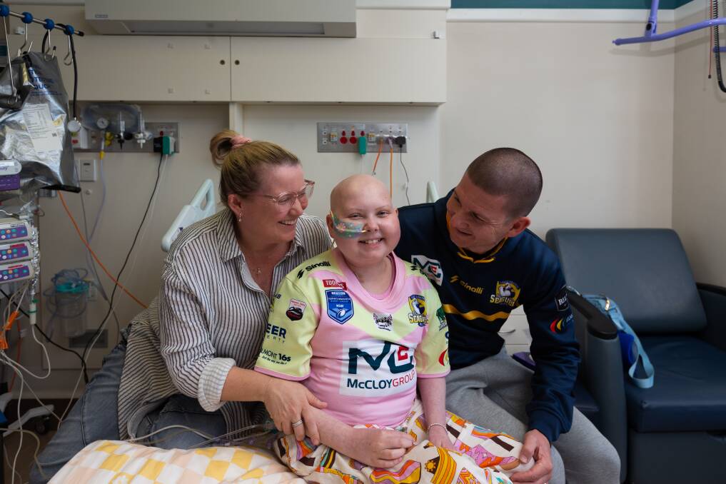 Emma Walsh, 13, is battling cancer but even as she faces the disease that nearly claimed her life, she wants to help the countless other kids facing long stays in hospital like her. Picture by Jonathan Carroll