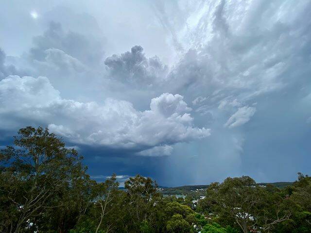 Valentine: Kirsty Nash (@Kirtographie) captured this stunning photo of a storm front over Valentine around 3.40pm Wednesday. Forecasters for the BOM say thunderstorms were expected to move ahead of a southerly buster expected to hit Newcastle around 10pm. Photo: Kirsty Nash, @Kirtographie