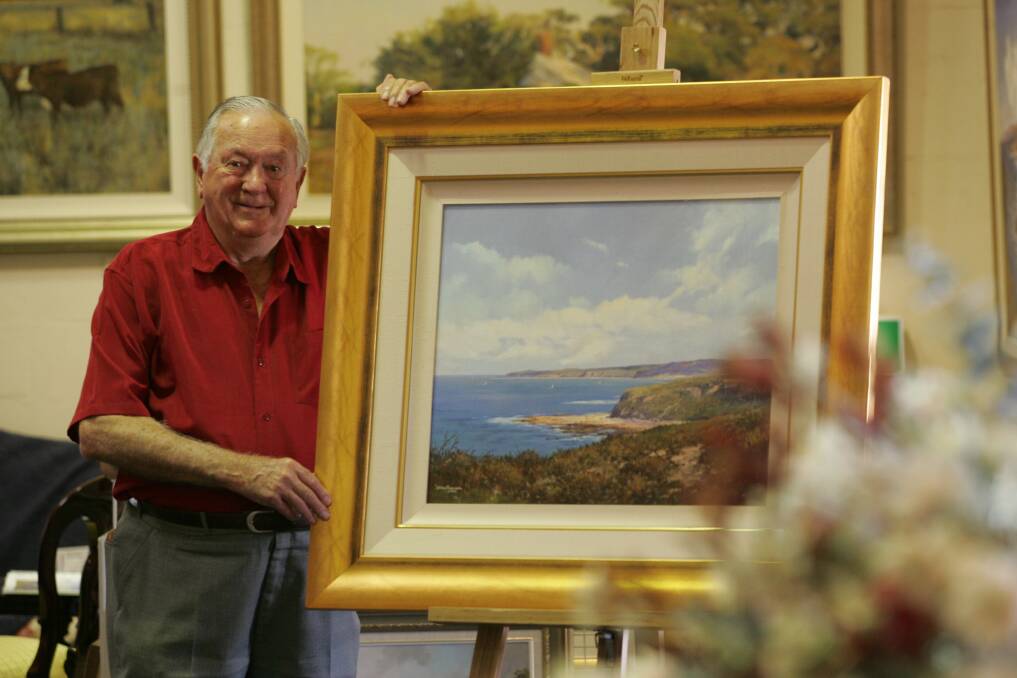 LANDSCAPE LOVER: Artist Bill Freeman, pictured here in 2006, painted bush scenes and seascapes but particularly loved depicting his hometown of Minmi.  