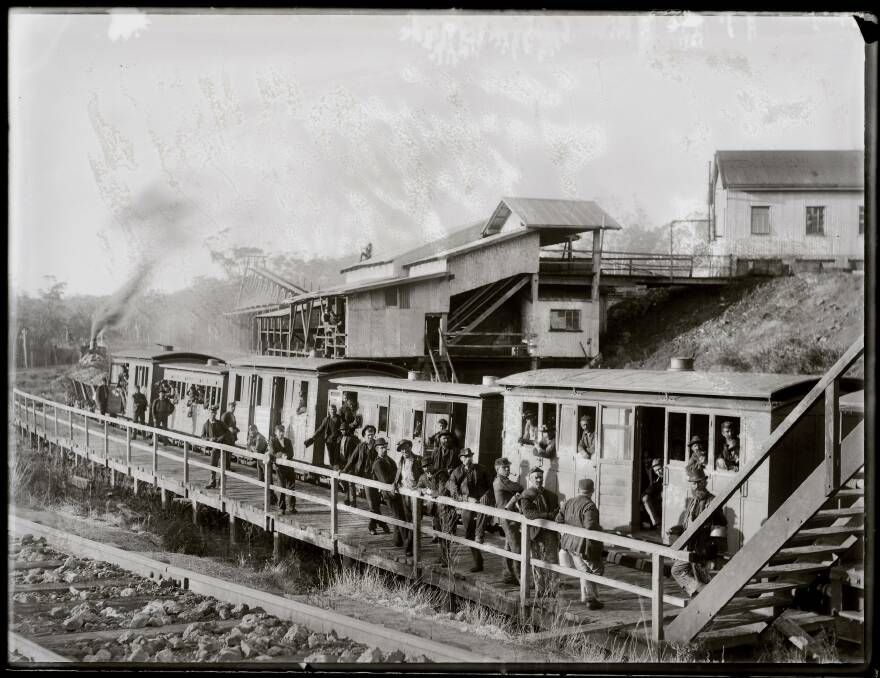 The Dudley miners train at Burwood Colliery. Photo by Ralph Snowball 1898