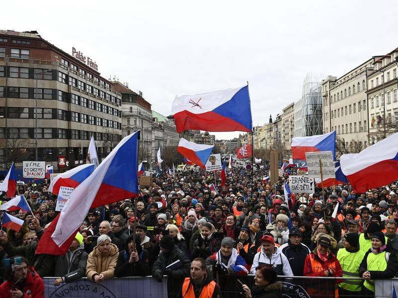 About 4000 people in Prague on Sunday protested against compulsory vaccination.