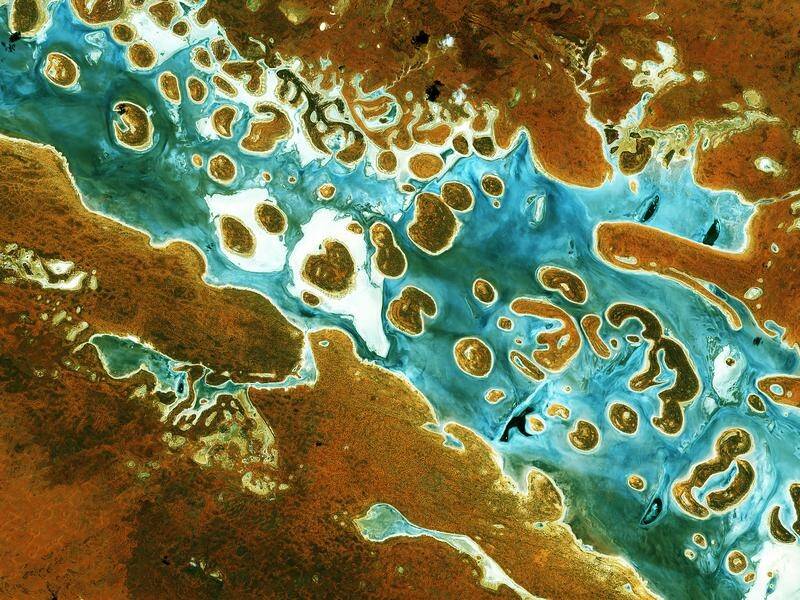 An EU expert says satellite data like that of the NT's Lake Amadeus is vital to climate management.