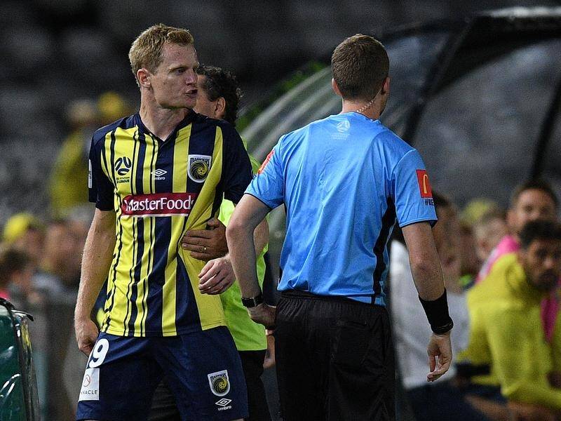 Mariners captain Matt Simon has apologised for his outburst following a recent red card.