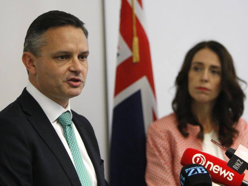 New Zealand Greens' James Shaw (l) says the party will back PM Ardern's Labour at the next election (AP PHOTO)