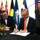 Canberra and Victoria have inked a vaccination deal as Australia nears 10 million COVID cases. (Joel Carrett/AAP PHOTOS)