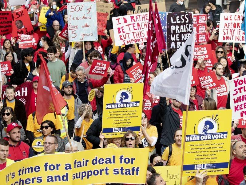 A lengthy industrial campaign by NSW teachers has been resolved with a new pay deal accepted. (Nikki Short/AAP PHOTOS)