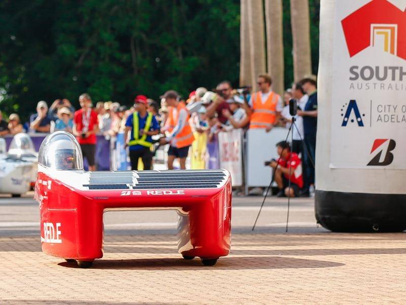 Team Twente's RED E has led the World Solar Challenge field across the South Australian border.