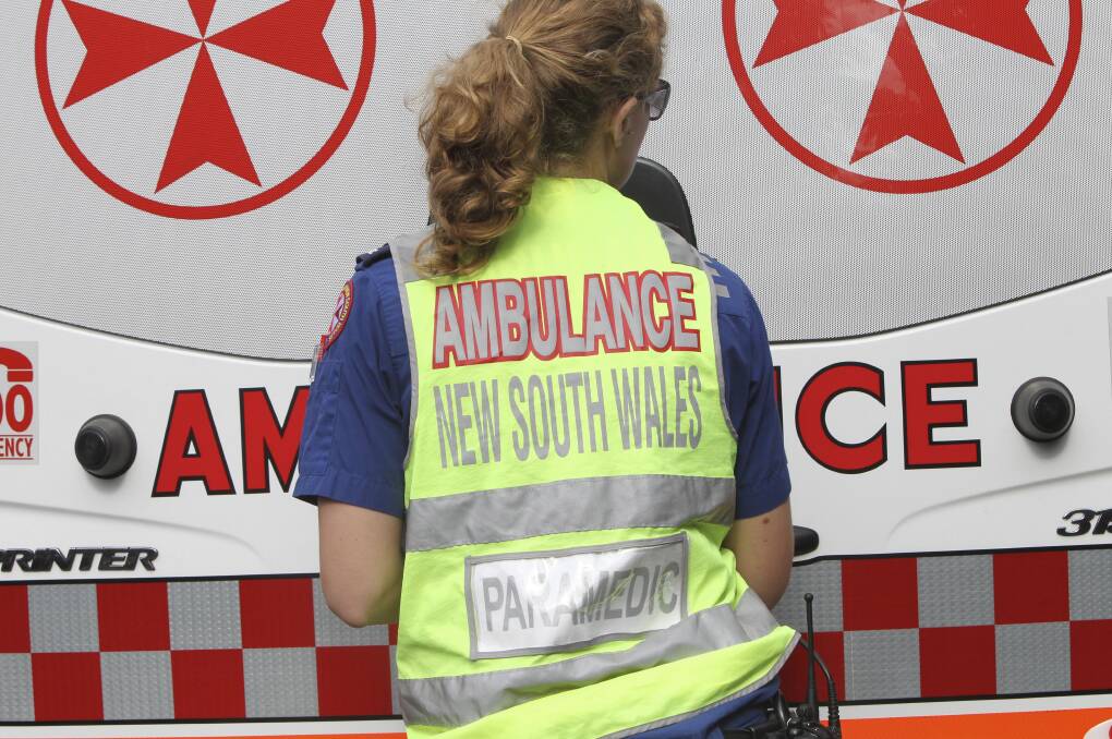 Paramedics call off industrial action as parliament votes against public sector wage freeze