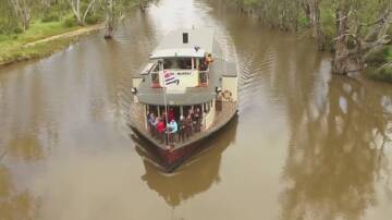 A 100 year old paddlewheeler from the Murray River in Victoria is on its to its new home in Longreach. 