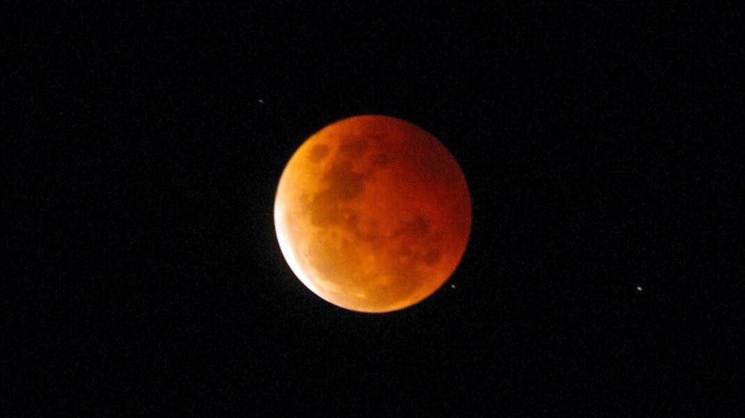 A blood moon (total lunar eclipse) will be visible in the sky on November 8. Picture by Paul Curnow