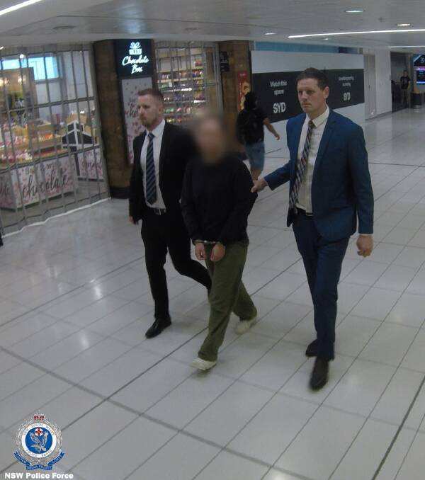 Strike Force Cobra detectives extradite and arrest man from Queensland, pictures NSW Police Force