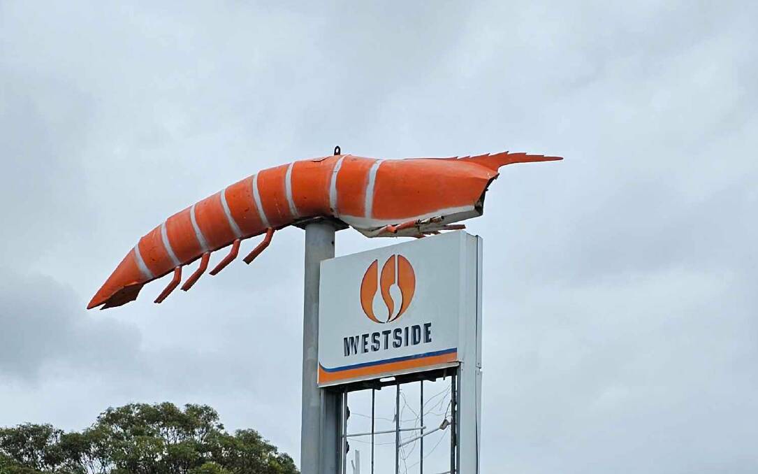 The Big Prawn has lost its head, pictures supplied