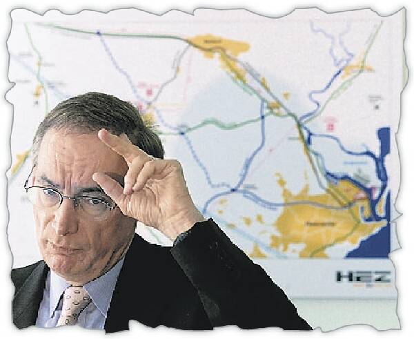 GREAT HOPES: Bob Carr at the launch of the HEZ master plan 1.