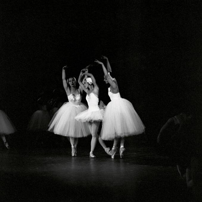 Swan Lake 1962 Australian BalletIMG0001 Left Rosemary Mildner, Marilyn Jones and Suzanne Musitz in The Australian Ballet's Swan Lake 1962 production. .jpg