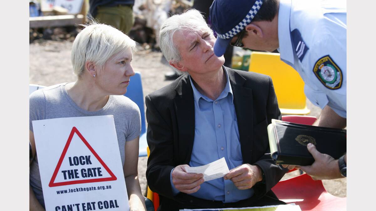 WATCHED: Blockade supporter and mayoral candidate  John Sutton receives a fine from police after refusing to move.  