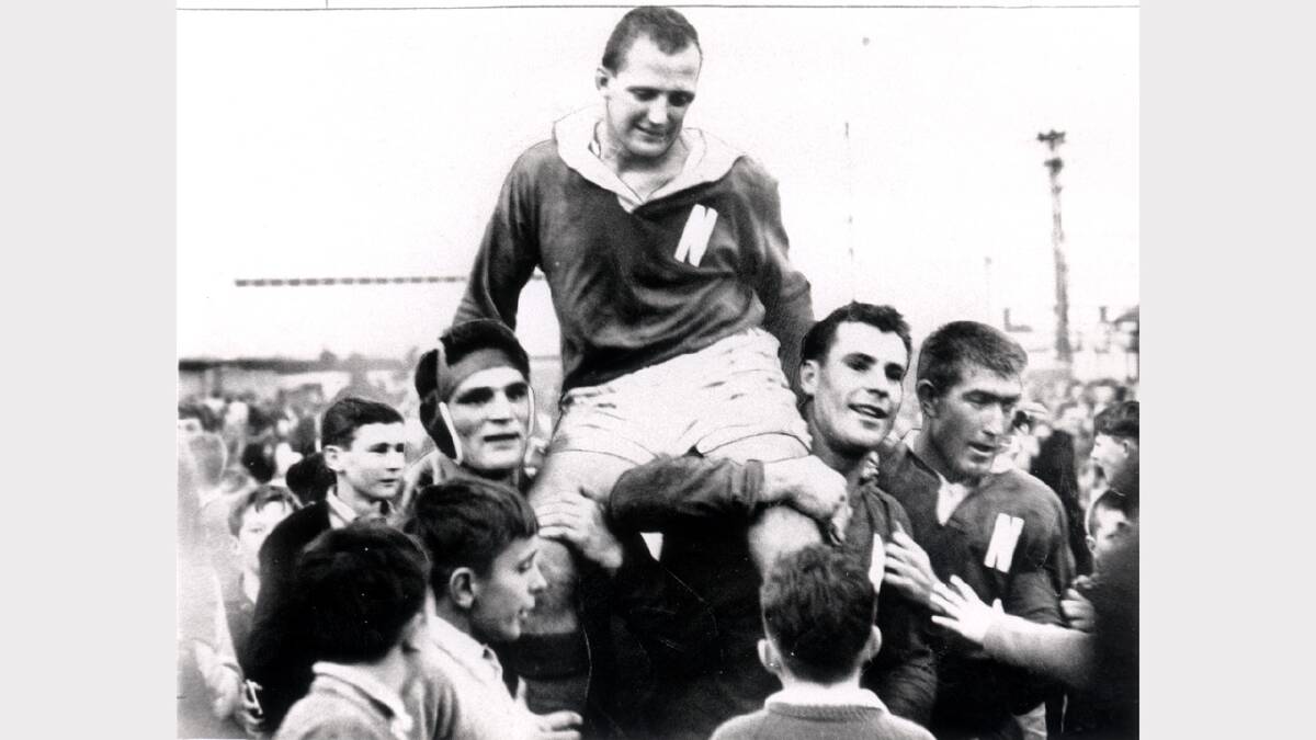 RUGBY LEAGUE: Jim Morgan, second from right