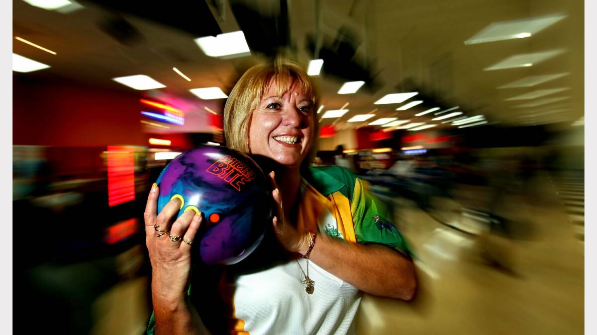 Edgeworth tenpin bowler Ann-Maree Putney. Pic: Simone de Peak